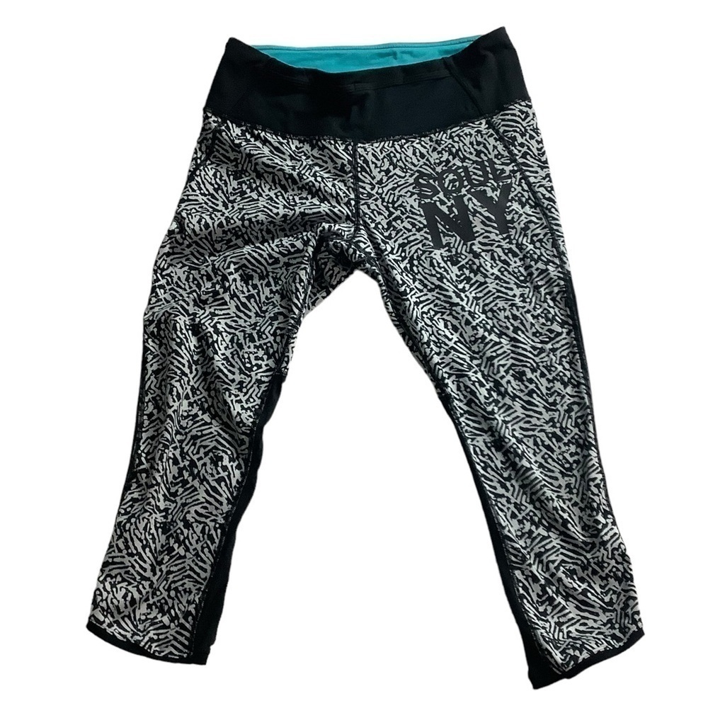 Lululemon Run Inspire Crop Soul Cycle NY Sz 8 Black / White Leggings